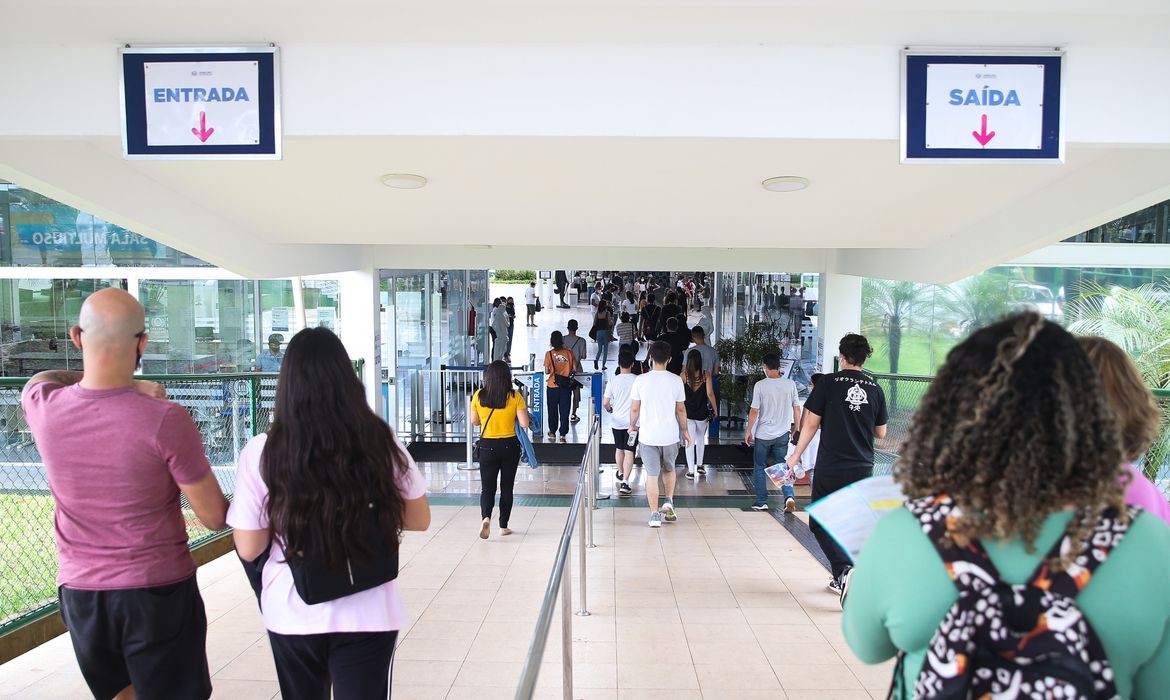 Começa hoje prazo para pedir isenção da taxa de inscrição no Enem 2022
