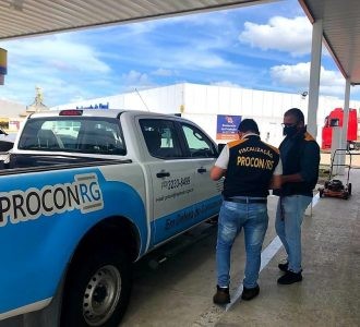 Procon notifica postos de combustíveis de RG para apresentação de notas de compra e venda