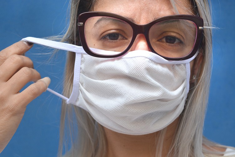 Uso de máscaras em locais fechados não é mais obrigatório em Porto Alegre