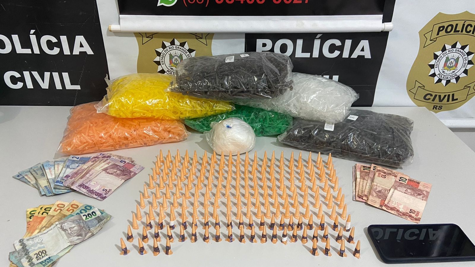 Homem é preso por tráfico de drogas e mais de 200 pinos de cocaína são apreendidos durante ação no Parque São Pedro