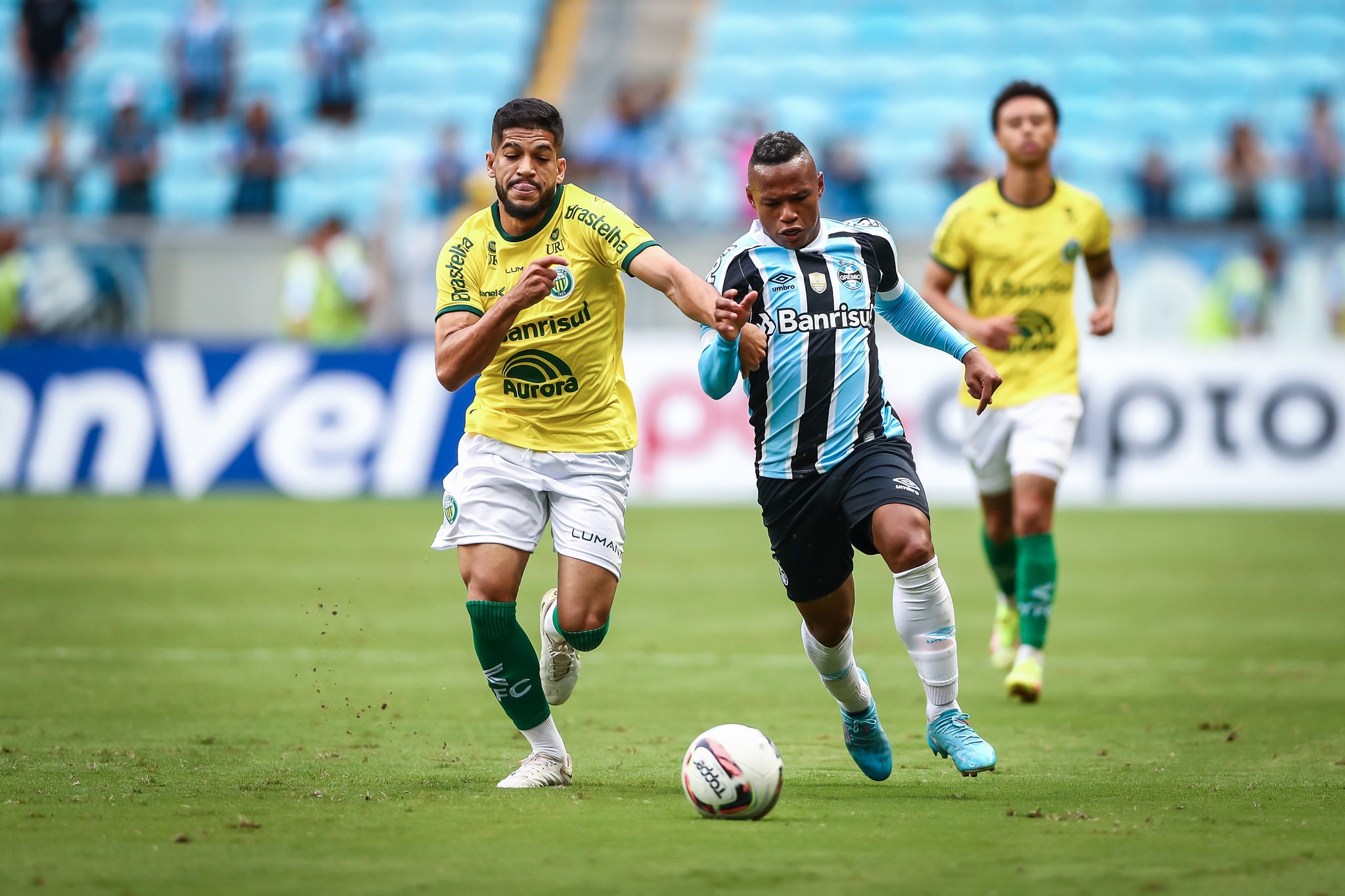 Internacional vence o Gre-Nal, mas Grêmio é quem avança à final do Gauchão para enfrentar o Ypiranga