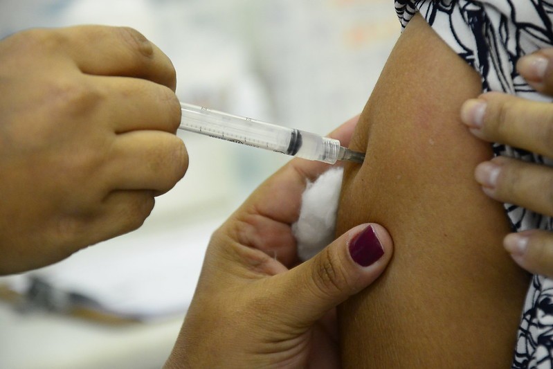 Veja o cronograma de vacinação desta semana contra a gripe H1N1 e a Covid-19 em RG
