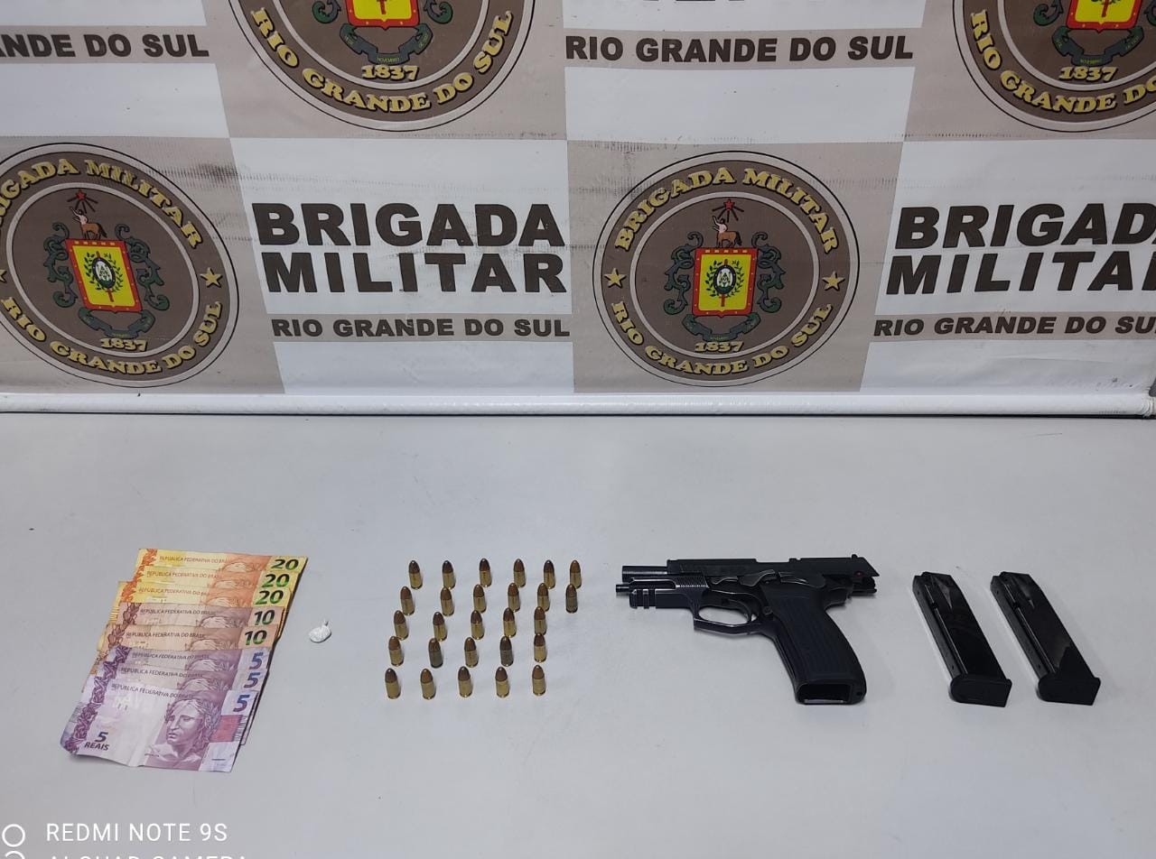BM prendeu dois homens por porte ilegal de arma de fogo e de entorpecentes em Rio Grande