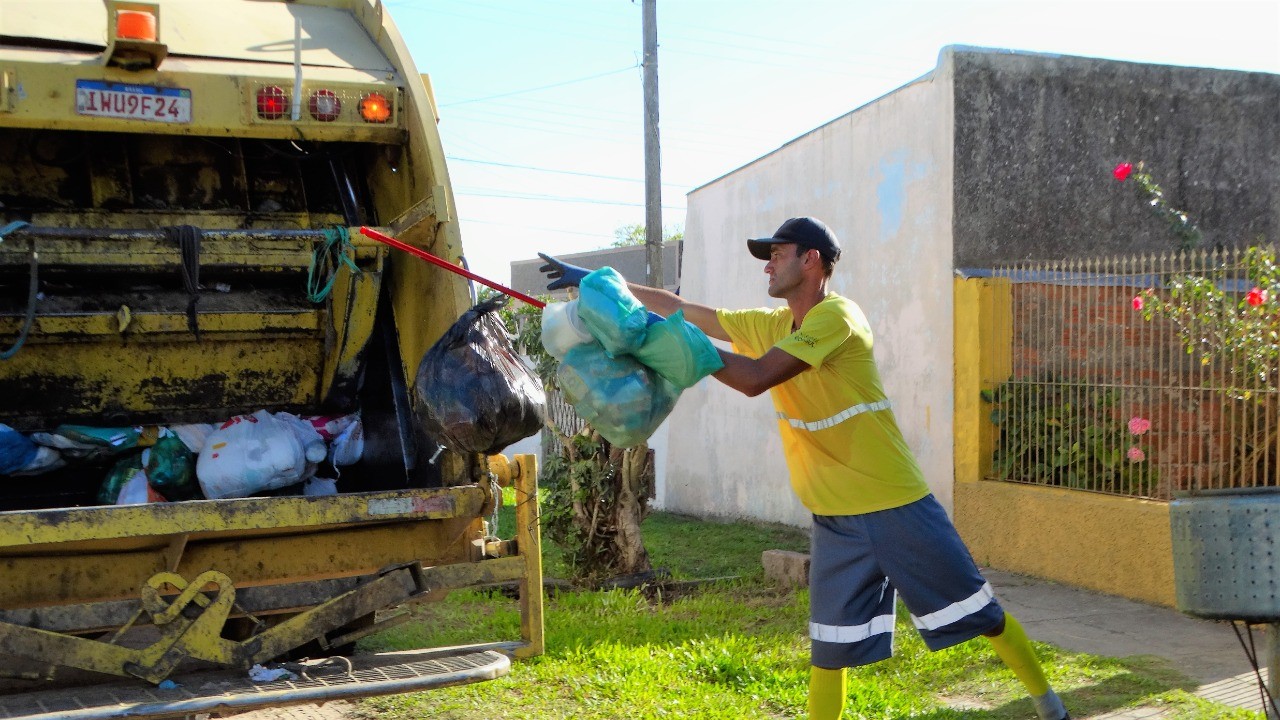 Prefeitura cancela contrato com empresa do recolhimento de lixo após um mês de prestação de serviço 