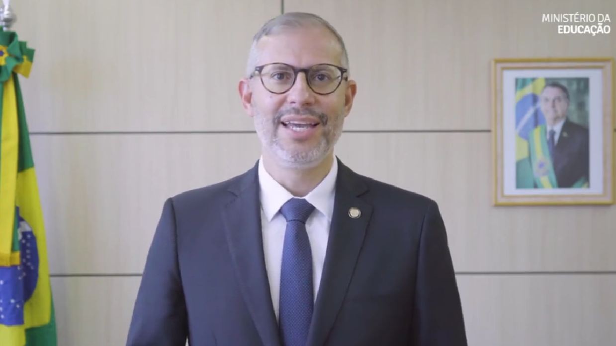 Governo confirma Victor Godoy como ministro da Educação