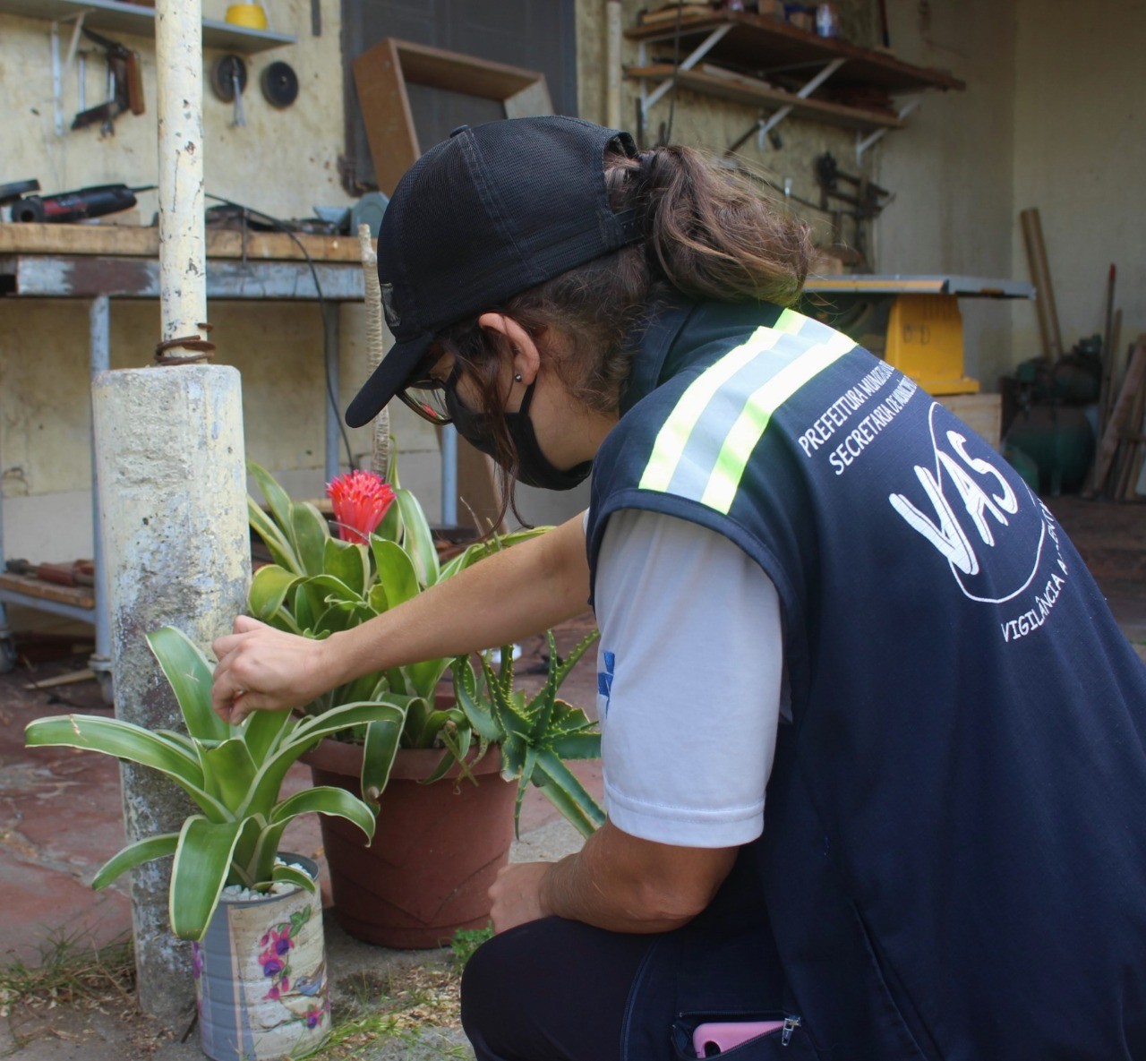 Vigilância Ambiental orienta população sobre como se prevenir ao mosquito transmissor da dengue 