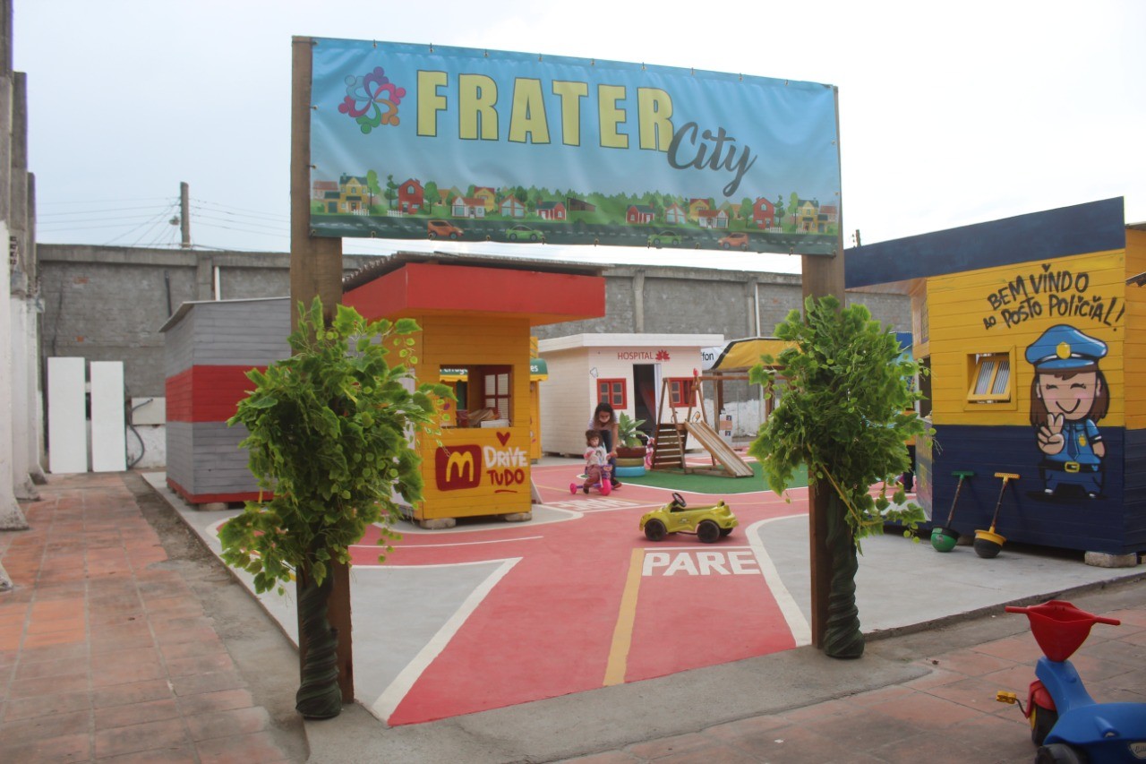 EMEI Fraternidade, em Rio Grande, inaugura projeto de "mini cidade" para as crianças