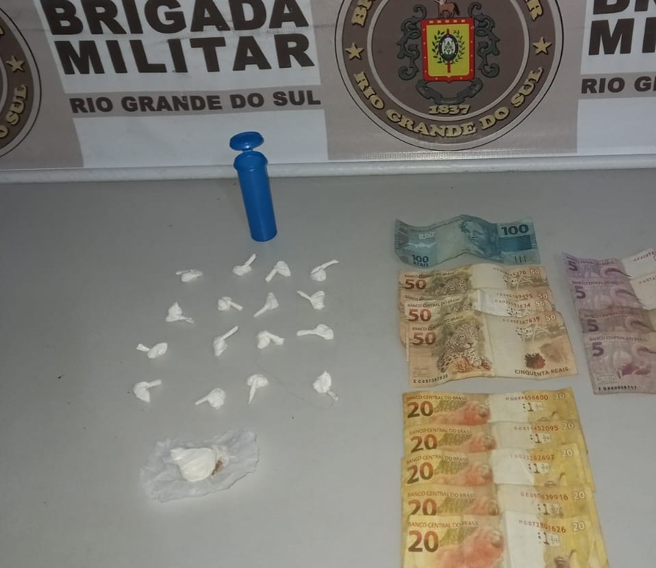 Brigada Militar prende homem por tráfico de entorpecentes no bairro Buchholz, em Rio Grande 