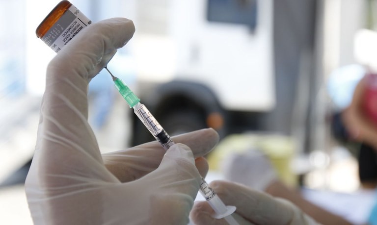 Vacinação contra Covid-19 e a gripe H1N1 segue até a sexta-feira (3), em Rio Grande
