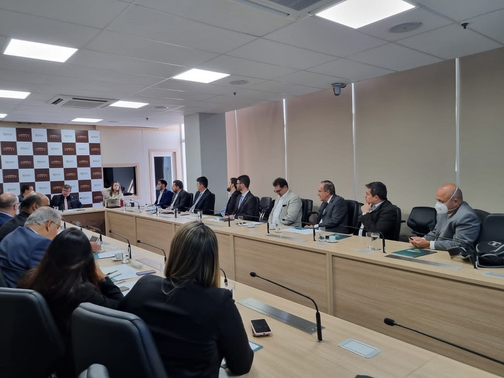 Presidente do Porto do Rio Grande participa de reunião com o secretário nacional de Portos, em Brasília