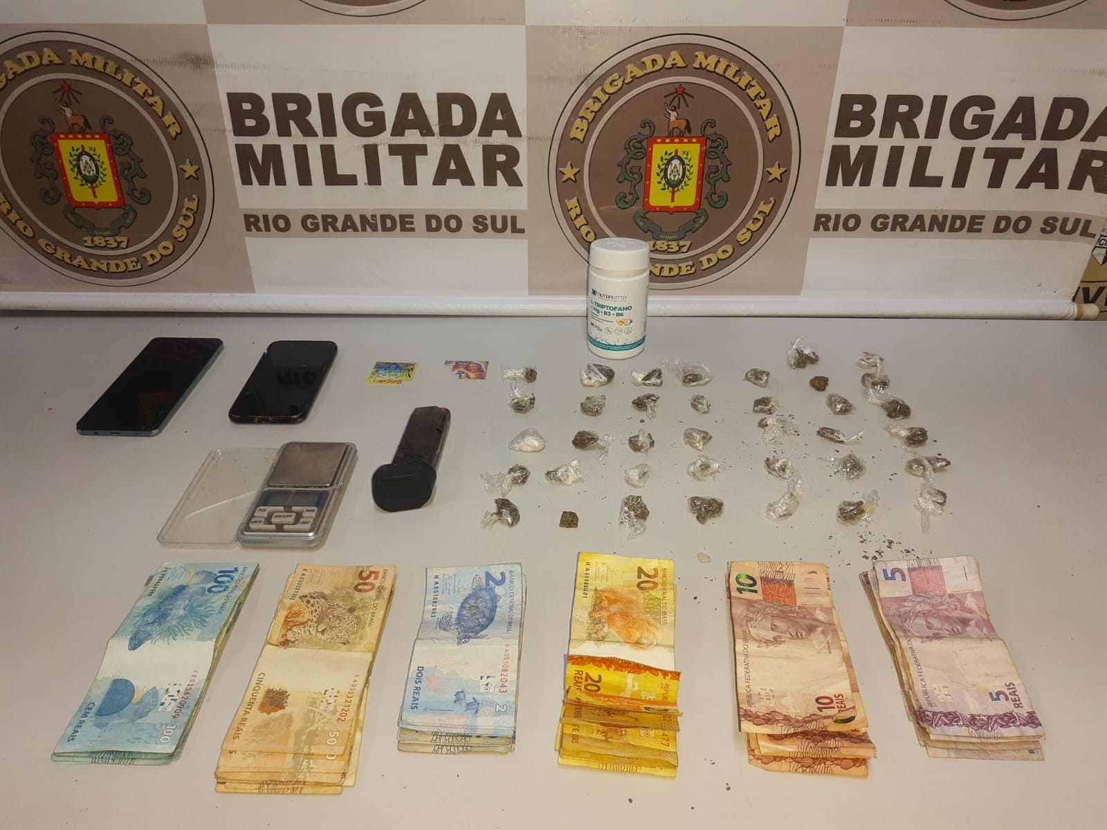 Tráfico: Brigada Militar realiza três prisões e uma apreensão em Rio Grande