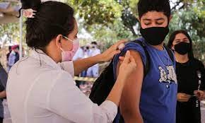 Dose de reforço contra Covid-19 para adolescentes ainda não está liberada em Rio Grande