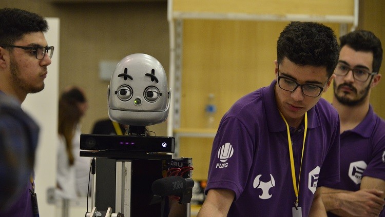 Equipe de robótica da Furg é classificada para o Mundial na Tailândia