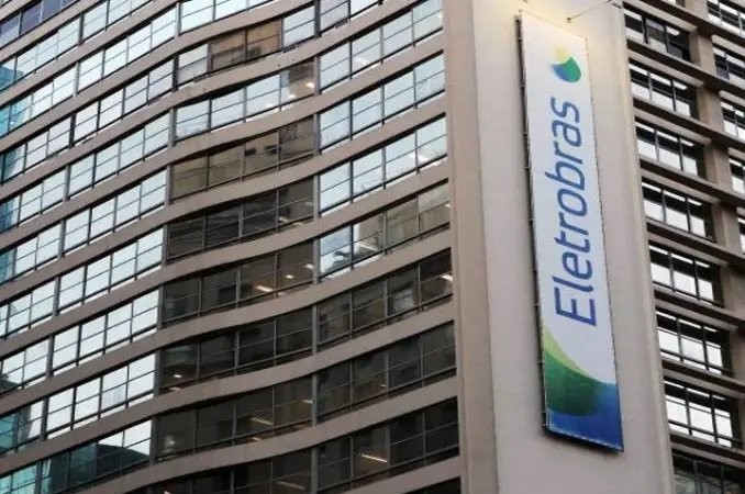 Quase 10 membros do conselho de administração da Eletrobras renunciam ao cargo
