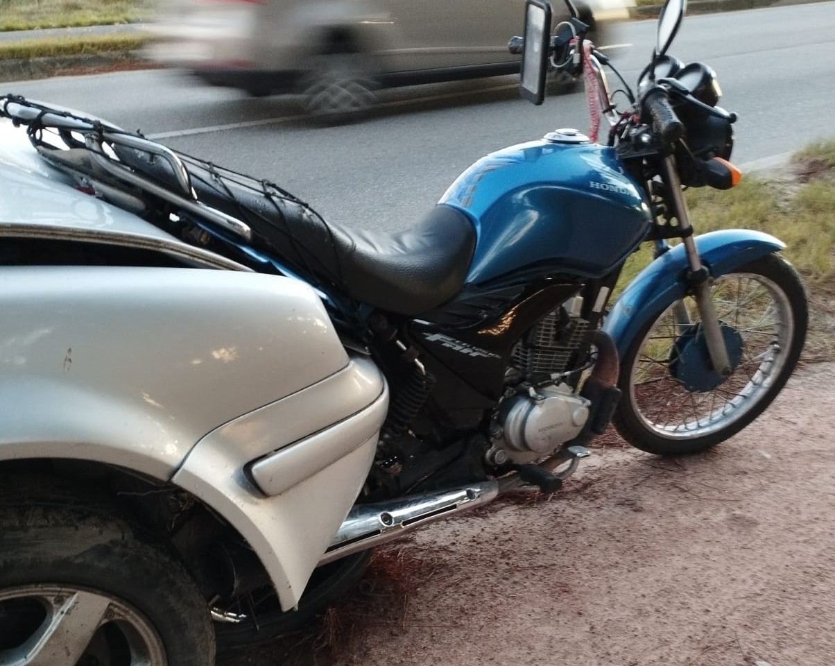 Homem morre em acidente envolvendo carro e moto na ERS-734