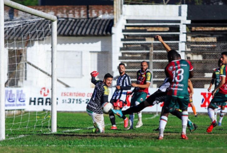 SC São Paulo perde por 3 a 1 para o Santa Cruz e segue na lanterna da Divisão de Acesso