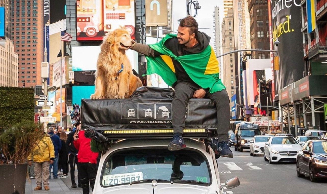 Acidente nos EUA mata influenciador e golden retriever de SC que viajavam em Fusca