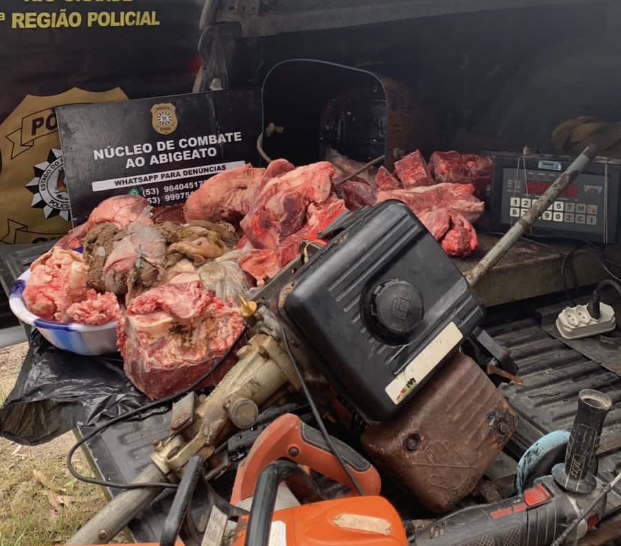 Polícia Civil localiza abatedouro clandestino na Ilha da Torotama 