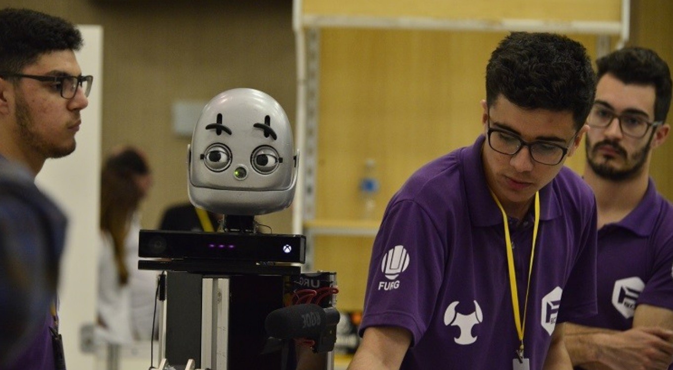 Equipe de robótica da Furg começa sua participação no Mundial, na Tailândia