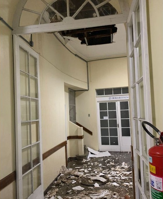 Desabamento na Santa Casa, quedas de árvores e alagamentos: os impactos do temporal desta segunda-feira (11) em RG