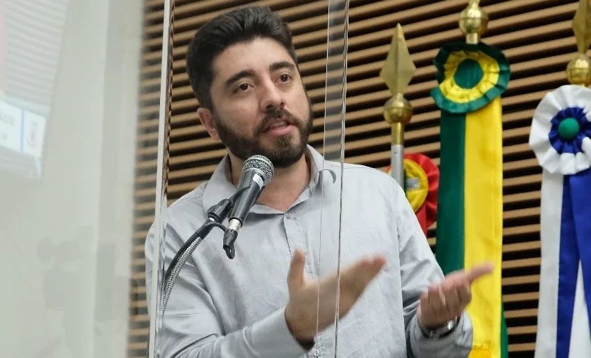 Vereador Júlio Lamim (União Brasil) é acusado de quebra de decoro parlamentar por secretário municipal