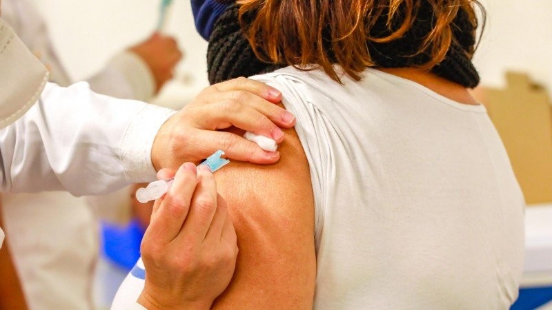 RS autoriza aplicação da quarta dose da vacina contra a Covid para maiores de 40 anos