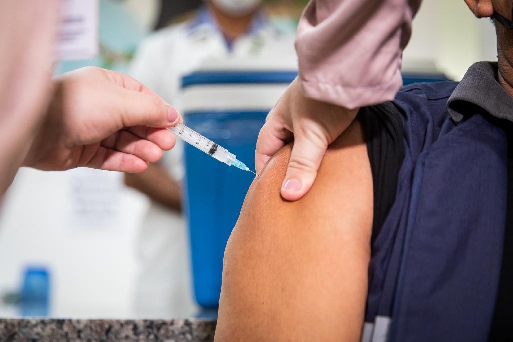 Pessoas a partir de 40 anos já podem tomar a quarta dose da vacina contra a Covid-19