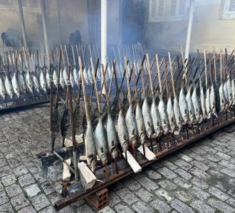 Festa de São Pedro: mais de 400 anchovas foram vendidas em frente à Catedral