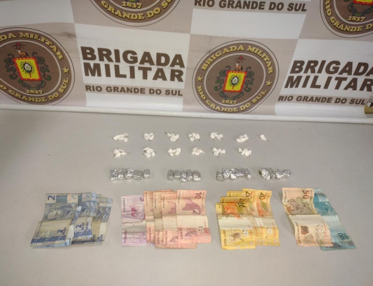 Menor de idade é pego com cocaína e maconha no bairro Rural, em Rio Grande