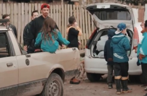 Festival Rap Contra o Frio arrecadou cerca de meia tonelada de alimentos e 1,5 mil peças de agasalhos