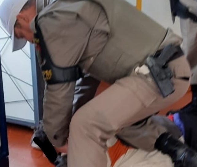 Homem é preso após assaltar transporte coletivo em Rio Grande