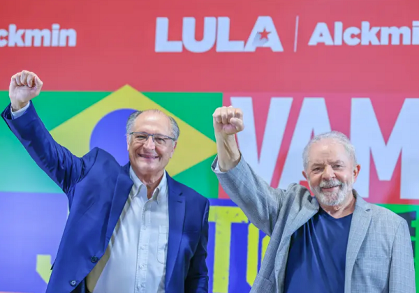PT oficializa a candidatura de Lula à Presidência da República