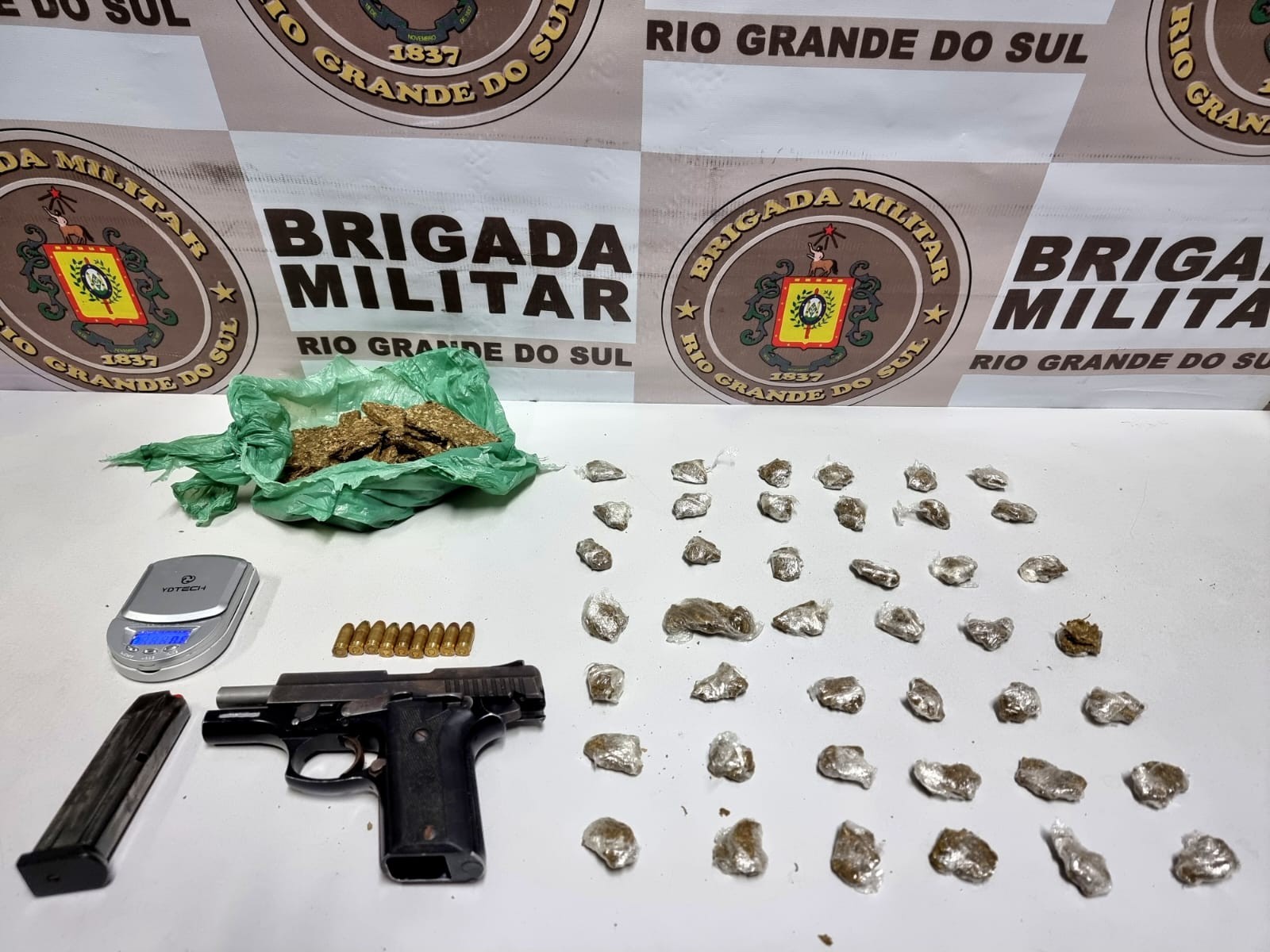 Tráfico e porte ilegal de arma de fogo: confira as últimas prisões feitas pela BM nas últimas horas em Rio Grande	