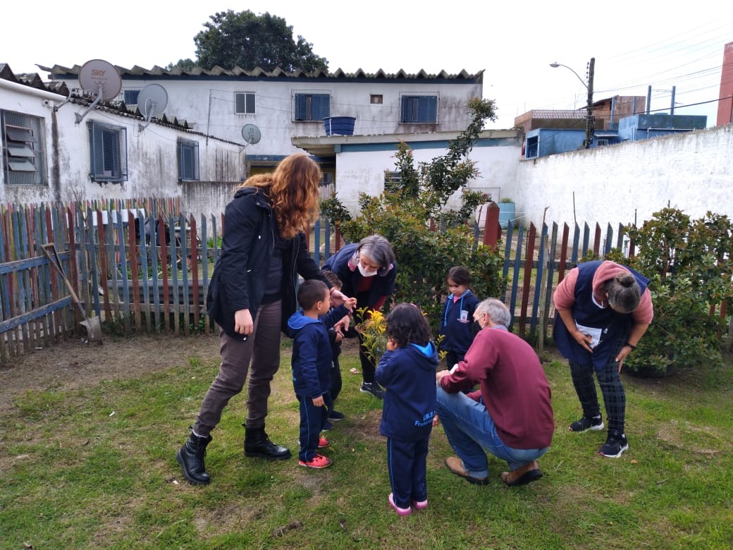 Projeto Horta na Escola é realizado na EMEI Fraternidade, em Rio Grande