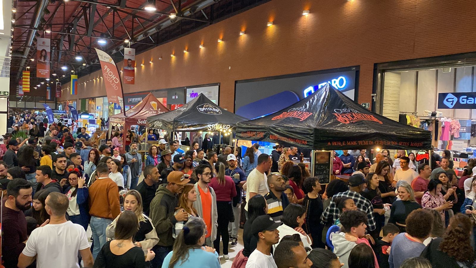 Mais de 30 mil pessoas compareceram nas celebrações do Dia dos Pais no Praça Shopping