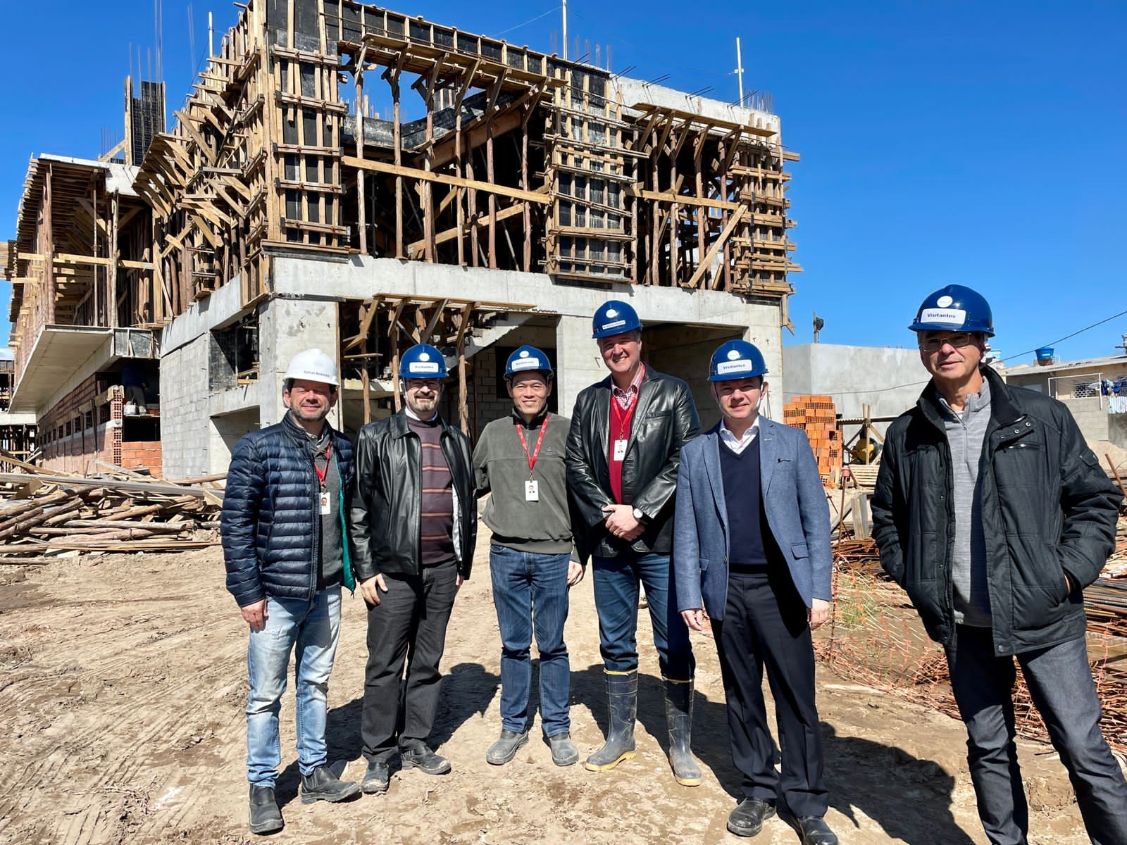 Comissão da AMRIGS visita as obras do Hospital Monporto