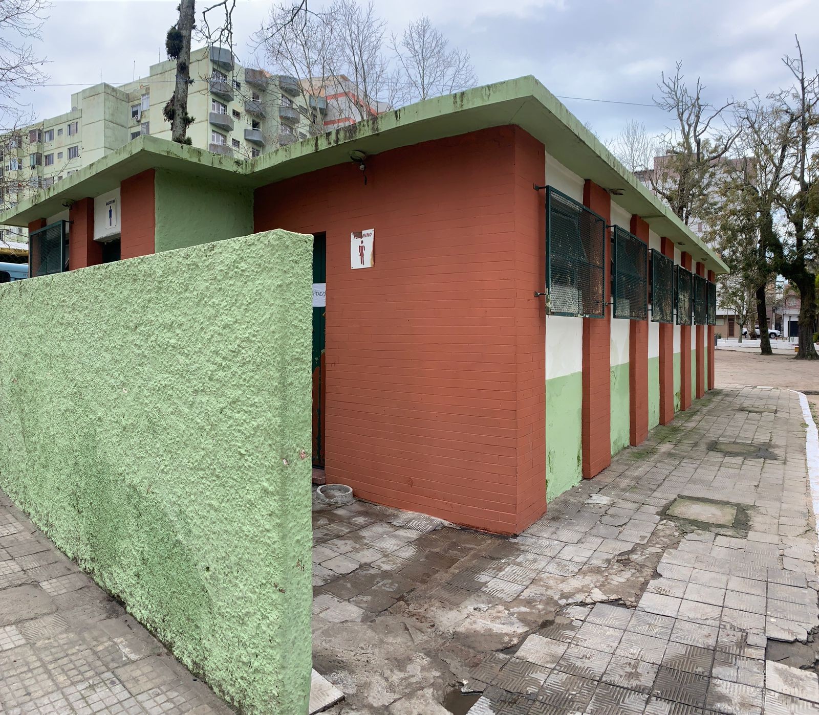 Banheiro da Praça Tamandaré está temporariamente interditado 