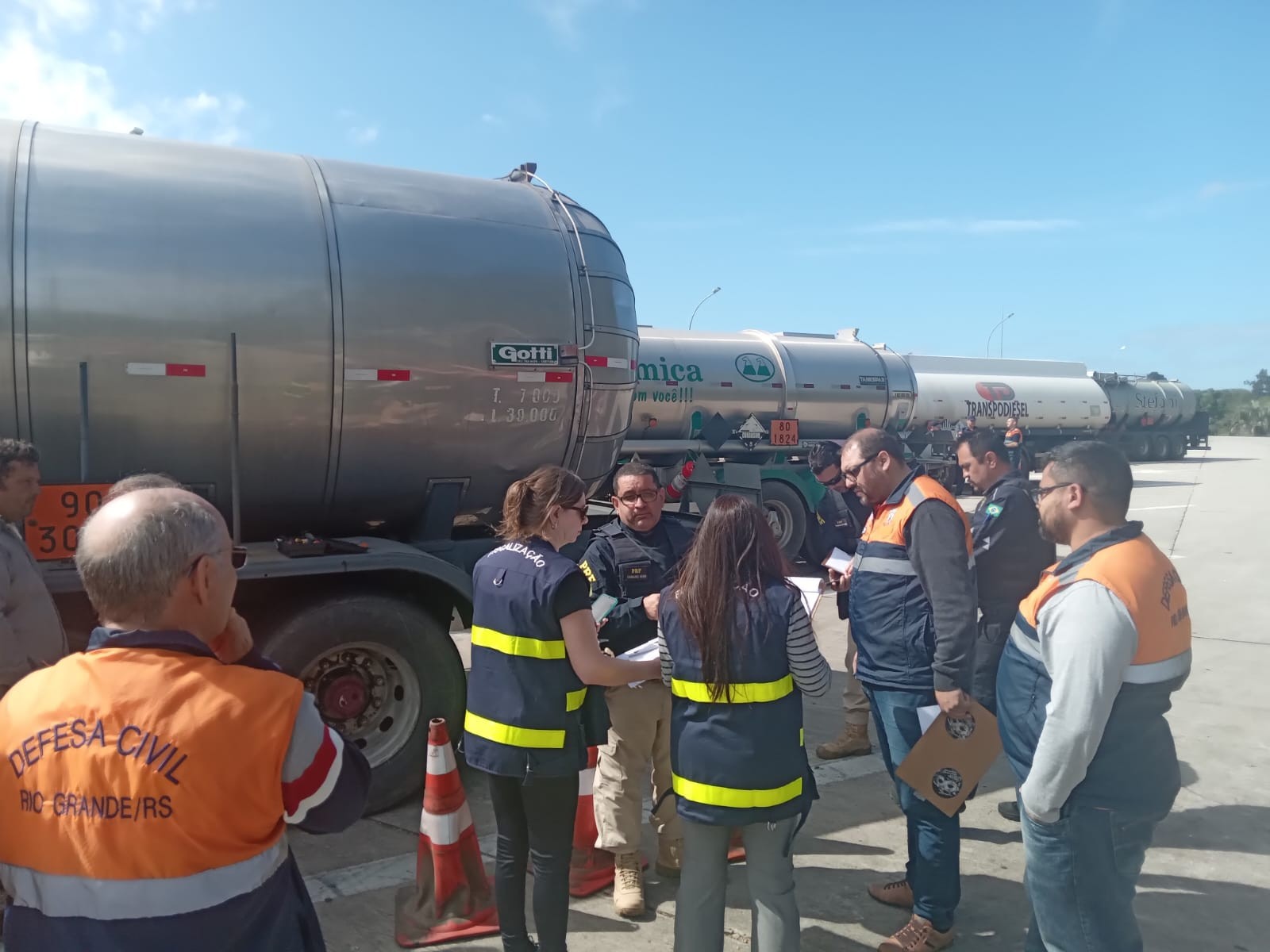 Defesa Civil de Rio Grande participa de capacitação na BR-392, em Rio Grande
