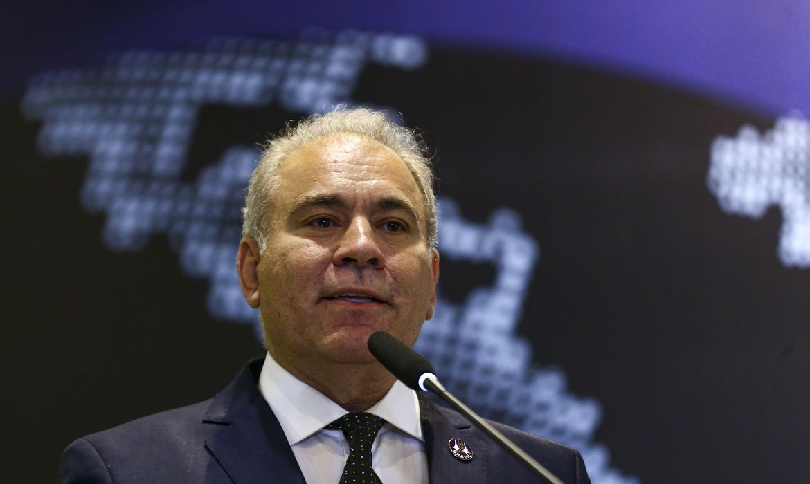 Ministro da Saúde diz que Brasil atingirá meta de vacinação contra a pólio
