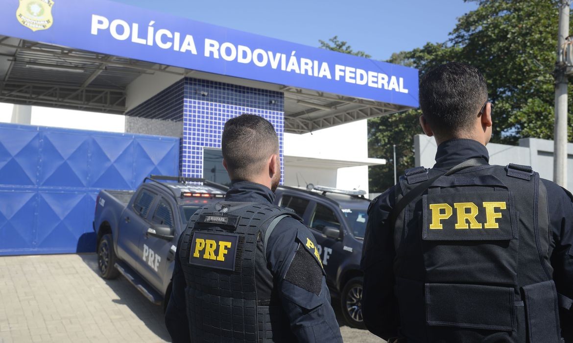 Governo autoriza nomeação de até 625 policiais rodoviários federais 