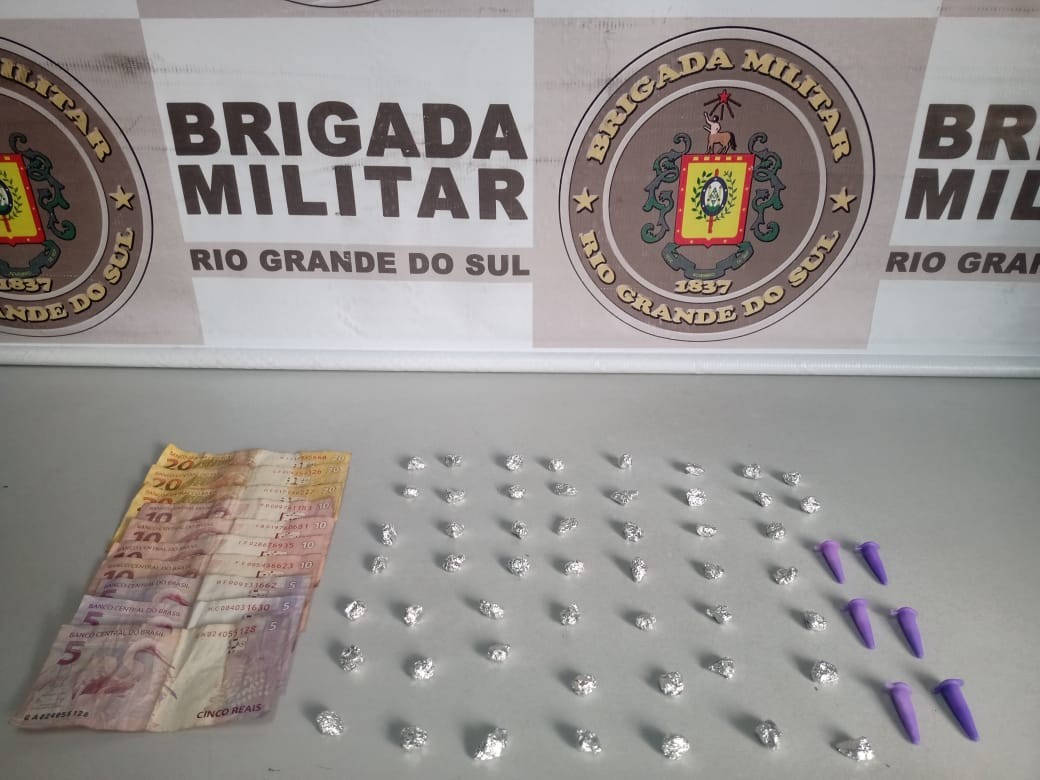 Brigada Militar apreende adolescentes com crack e cocaína no BGV, em Rio Grande