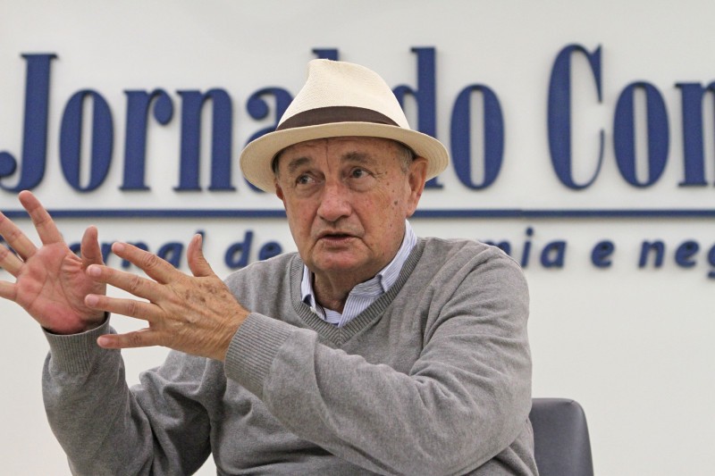 O RS não pode perder mais oportunidades por causa da burocracia", disse o candidato Roberto Argenta (PSC)