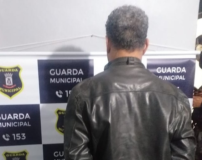 Homem é preso pela Guarda Municipal após agredir a ex-mulher no bairro Junção, em Rio Grande