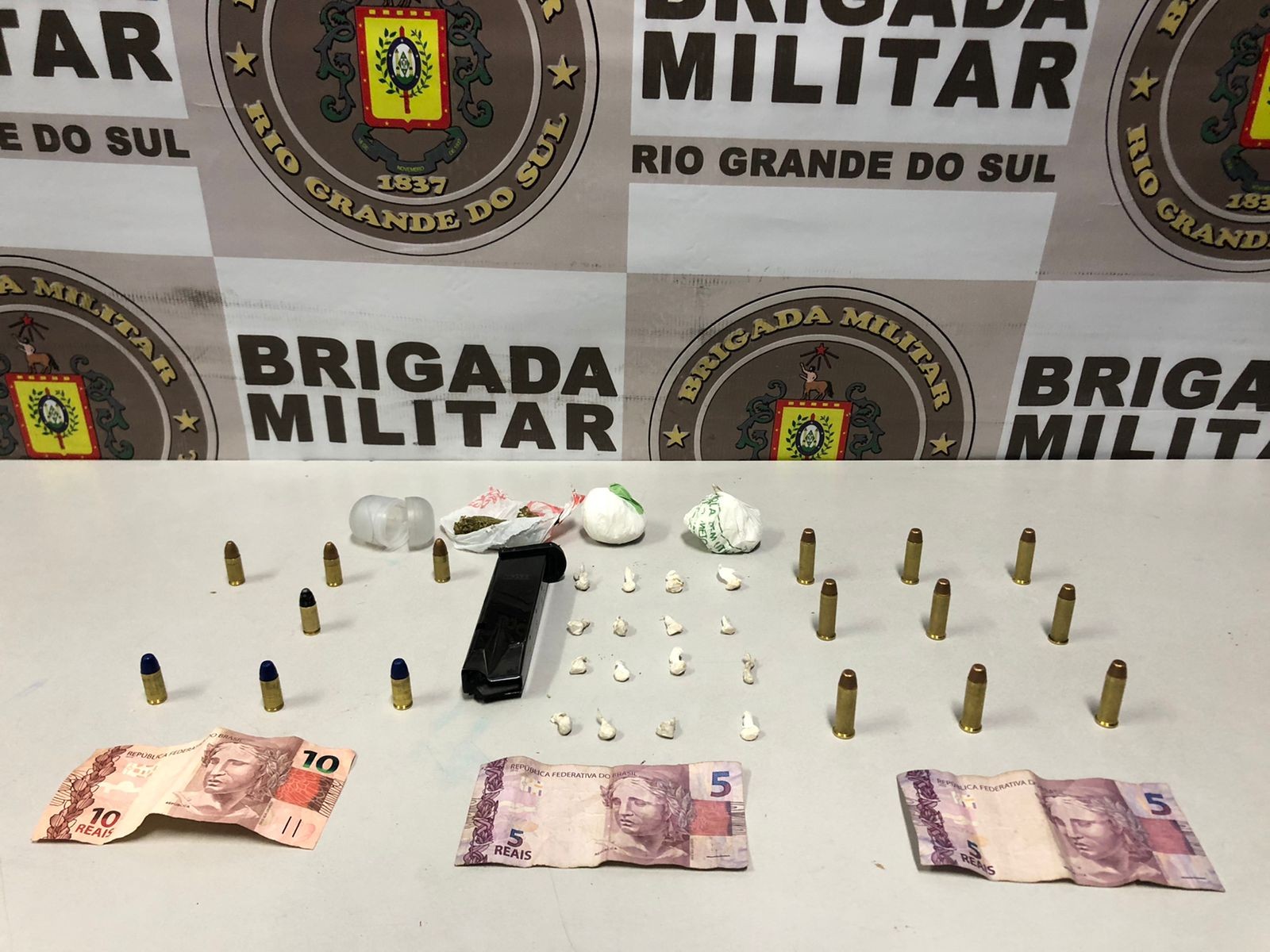 Jovem de 18 anos é preso por tráfico no bairro Profilurb II