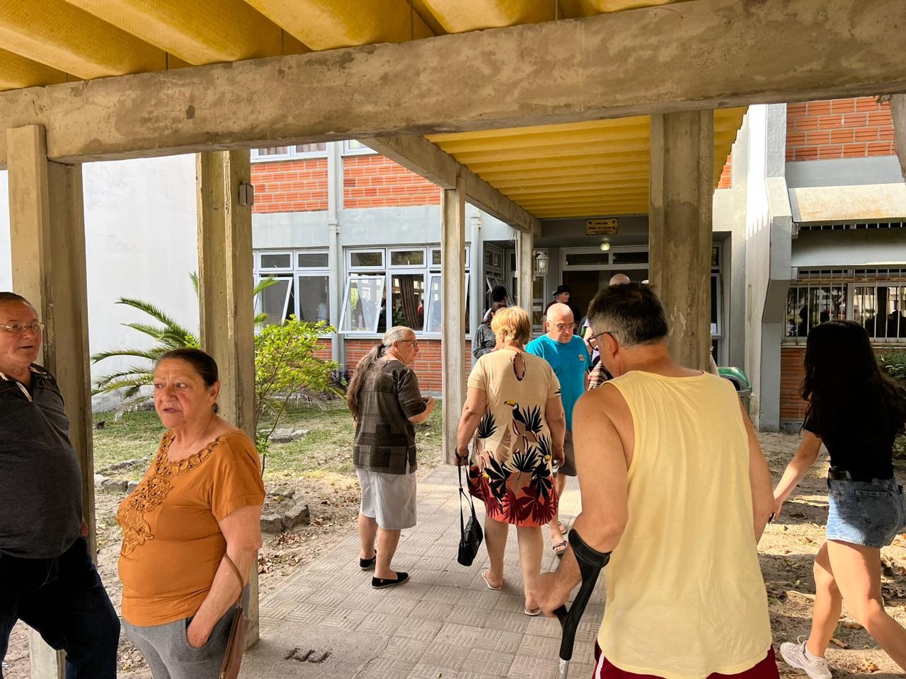 Movimento tranquilo marca a manhã de votação em Rio Grande