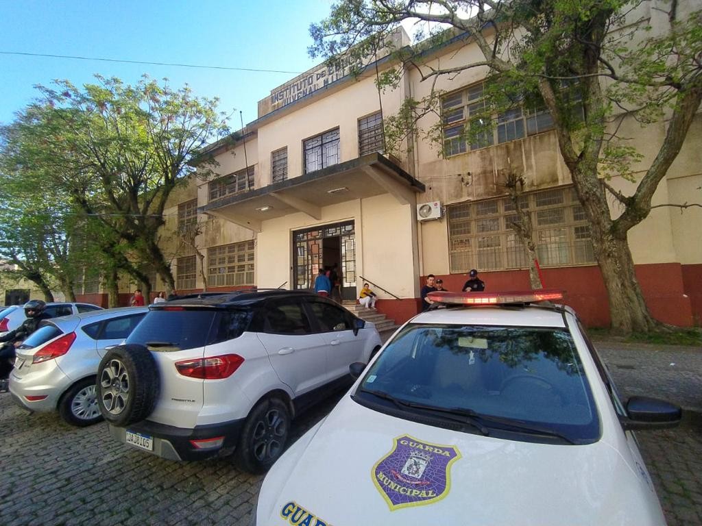 Rio Grande tem registro de boca de urna no Instituto Juvenal Miller