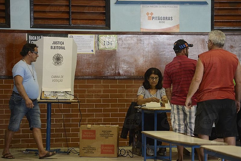 Abstenção diminui no segundo turno das eleições pela primeira vez na história 