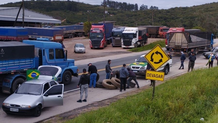 ACOMPANHE: Rio Grande do Sul já conta com 45 bloqueios em rodovias