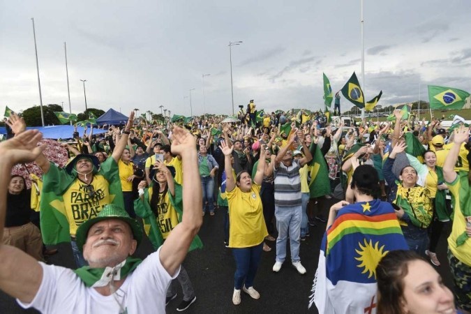 No Brasil: manifestantes pedem por intervenção federal em diversos estados do país