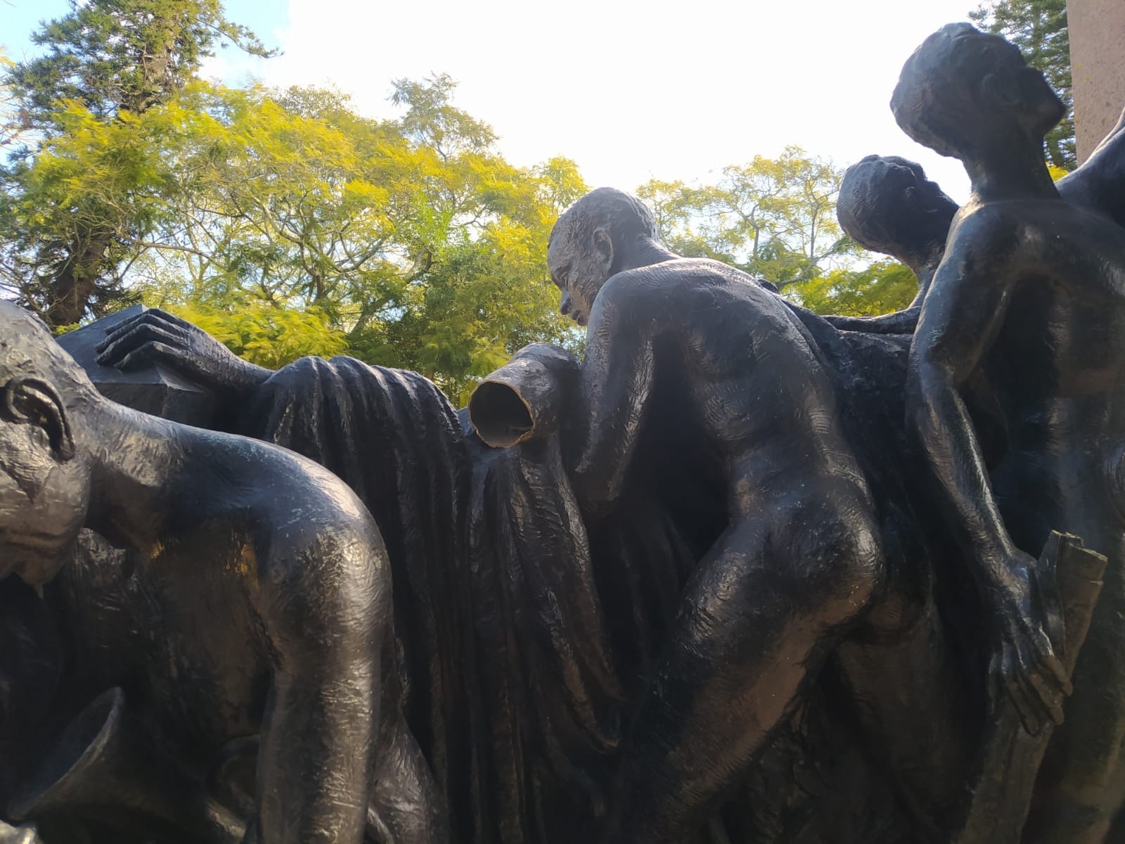 Homem que furtou partes do monumento do Brigadeiro José da Silva Paes é condenado a mais de dois anos de prisão
